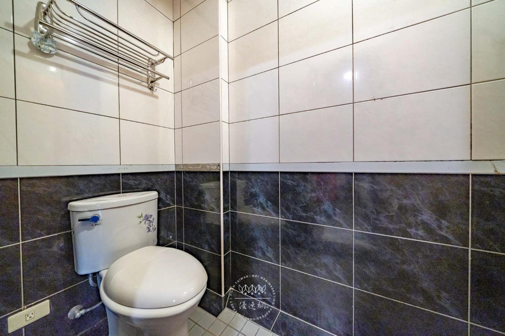 羅東夜市 工業loft旅宿 Loft House Luodong Exterior foto