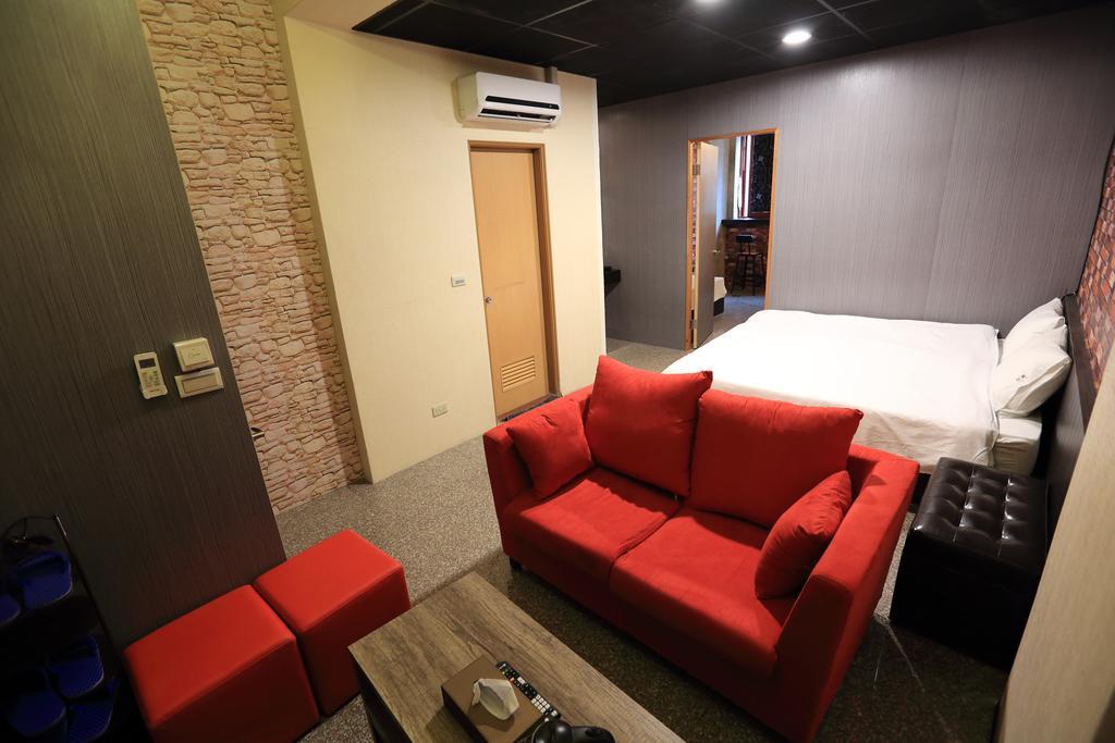 羅東夜市 工業loft旅宿 Loft House Luodong Exterior foto